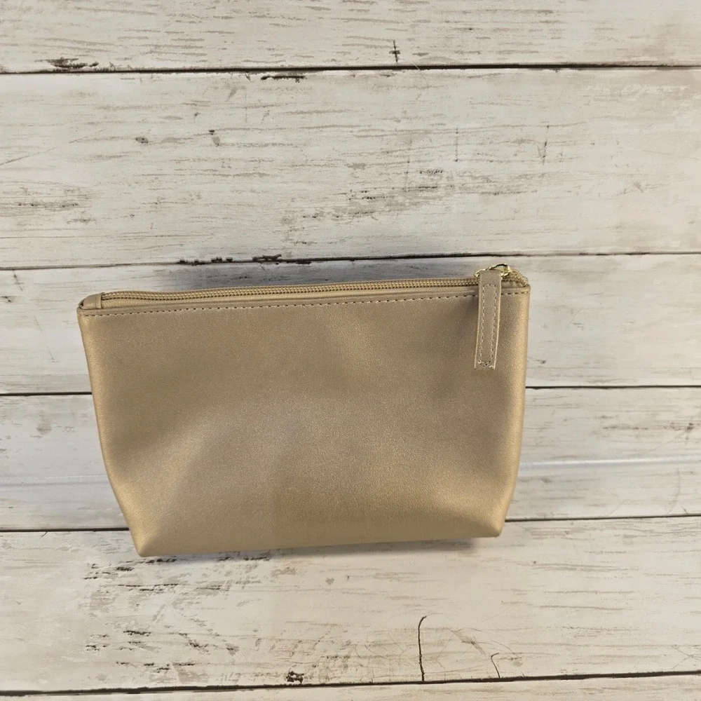 Bvlgari Parfums Emirates Gold Metallic Cosmetic Makeup Travel Toiletry Pouch Bag